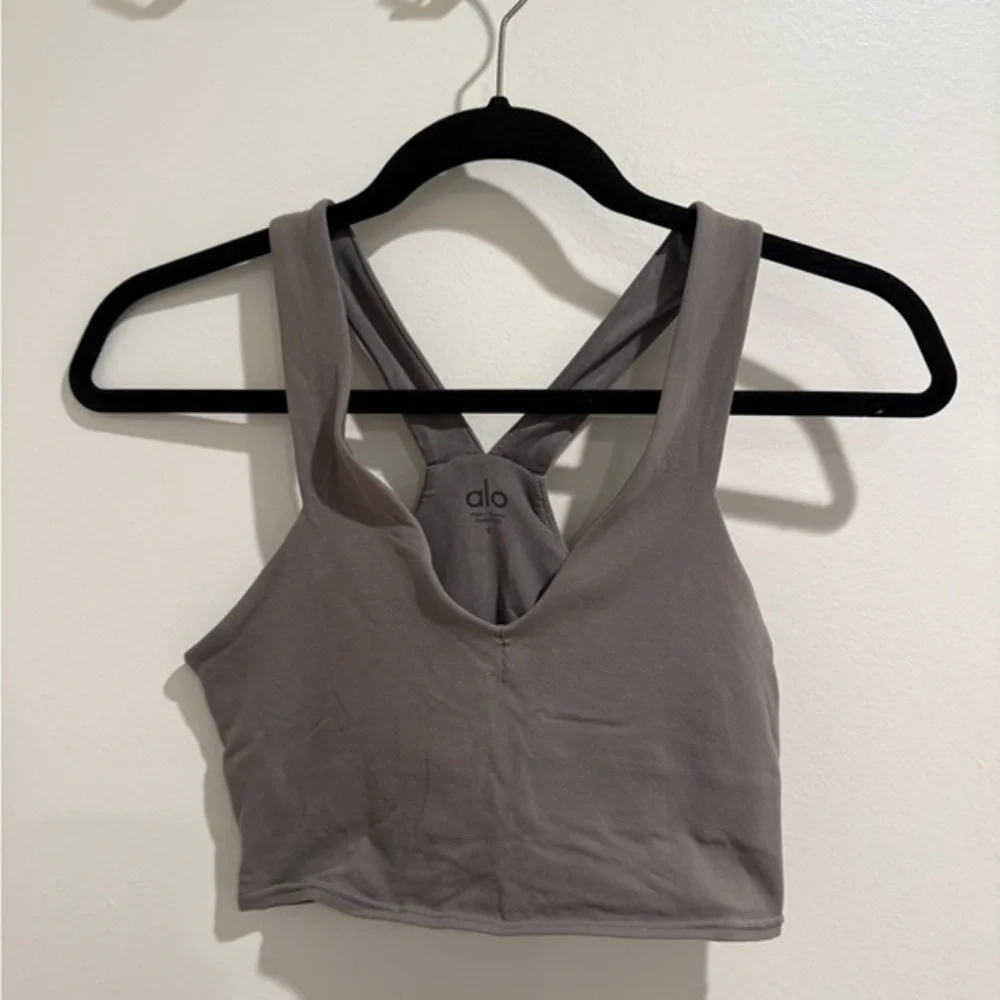ALO Yoga Women's Grey Sports Bra